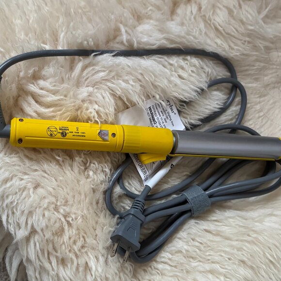 Drybar 3-Day Bender 1” Digital Curling Iron - Preowned - Picture 6 of 12